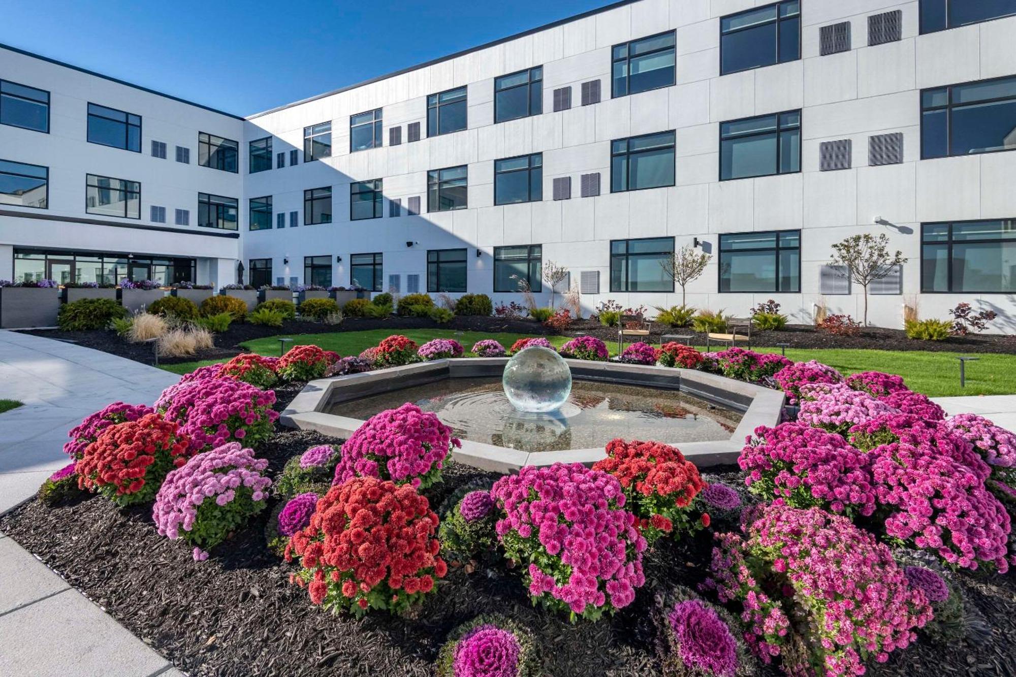 Cambria Hotel Portland Downtown Old Port Exterior photo